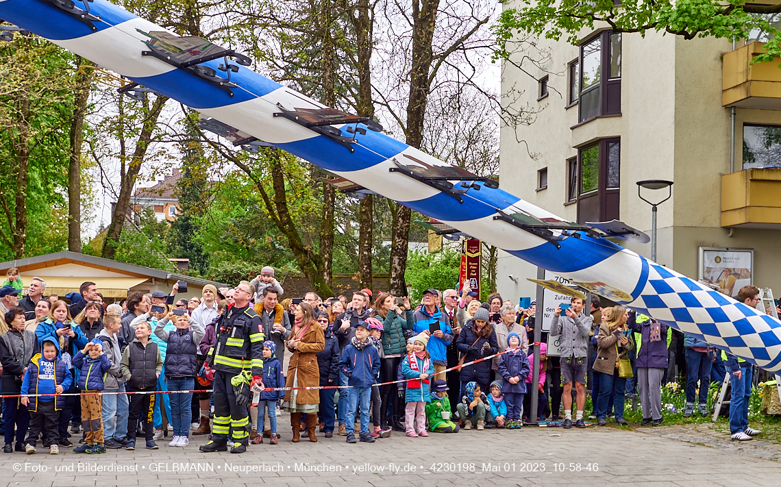 01.05.2023 - Maibaumaufstellung in Berg am Laim